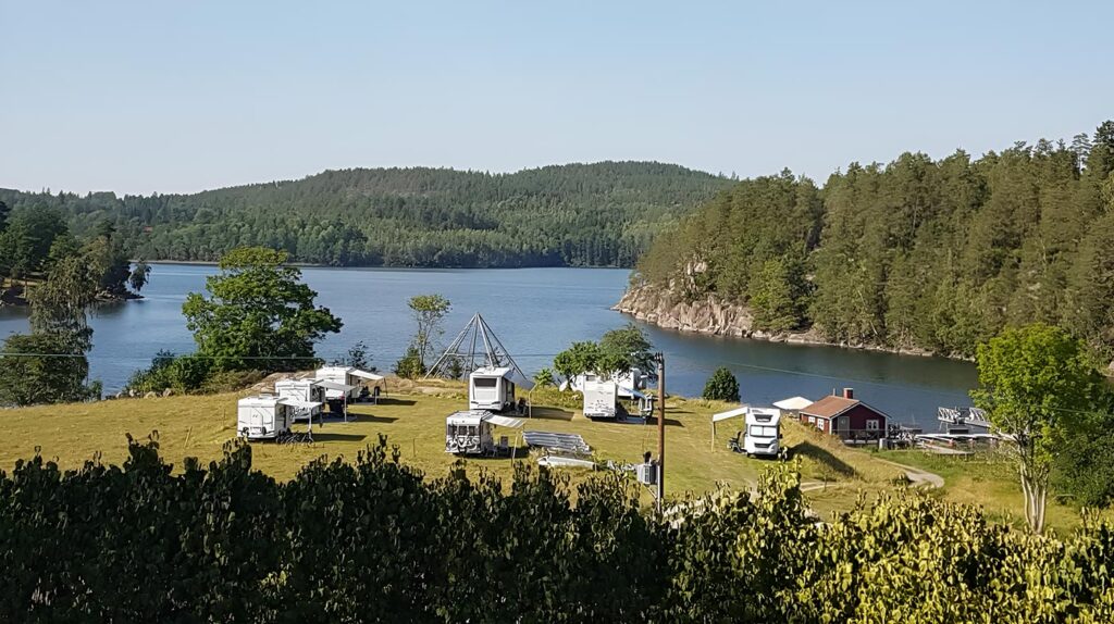 Ställplatser för husvagn och husbilar i Rimforsa, Kinda kommun, en del av Östergötland